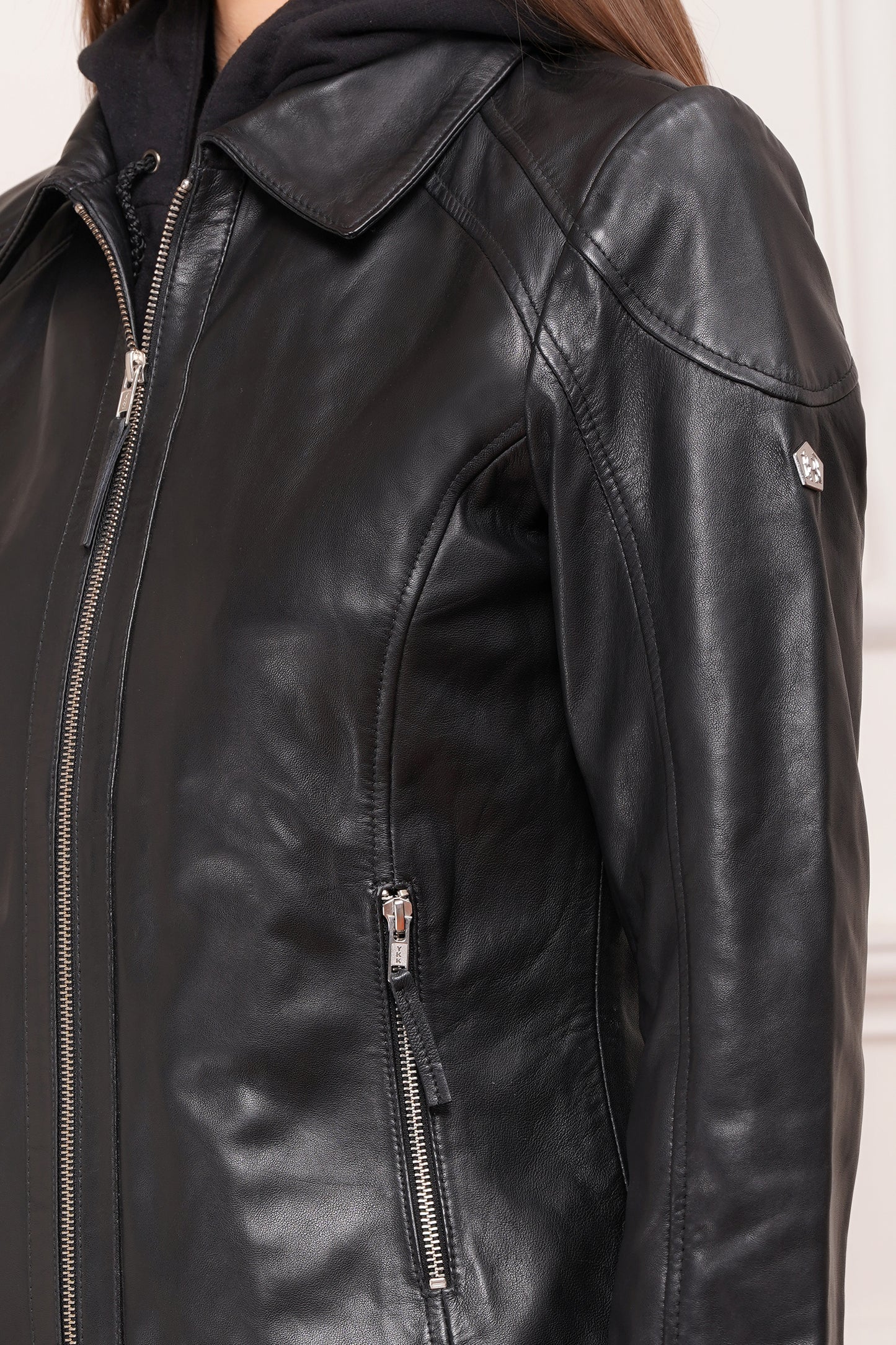 100% Washed Leather Detachable hood Jacket | WX47